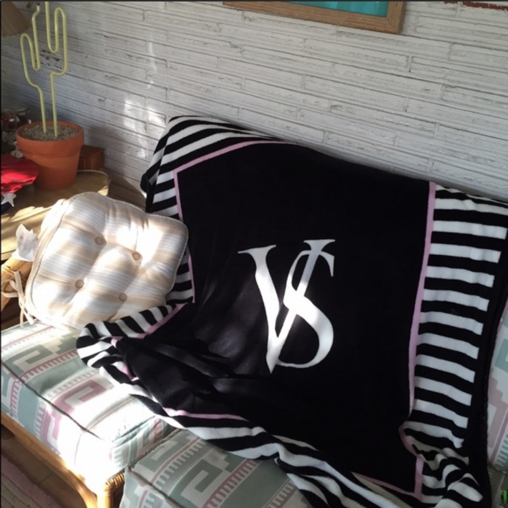 Victoria’s Secret Fleece Throw